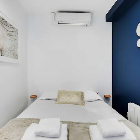 아파트 Cosy Duplex - 1br4p - St Fargeau 파리