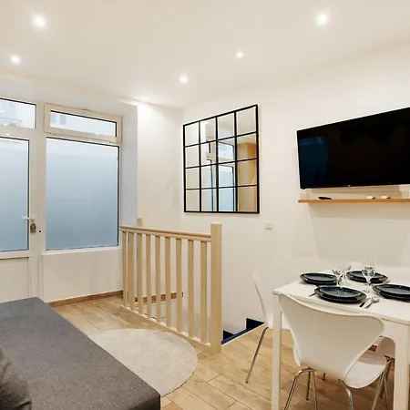 Cosy Duplex - 1br4p - St Fargeau 아파트 *